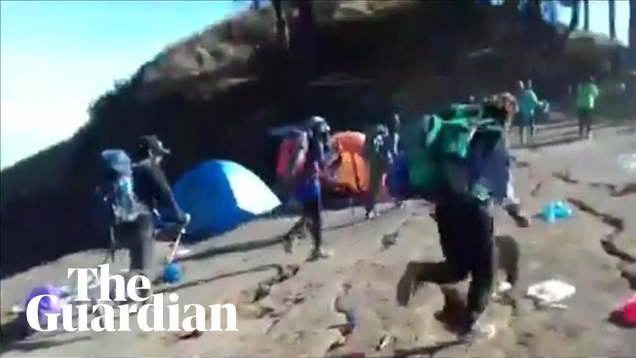Climbers flee Mount Rinjani in Lombok, Indonesia after earthquake