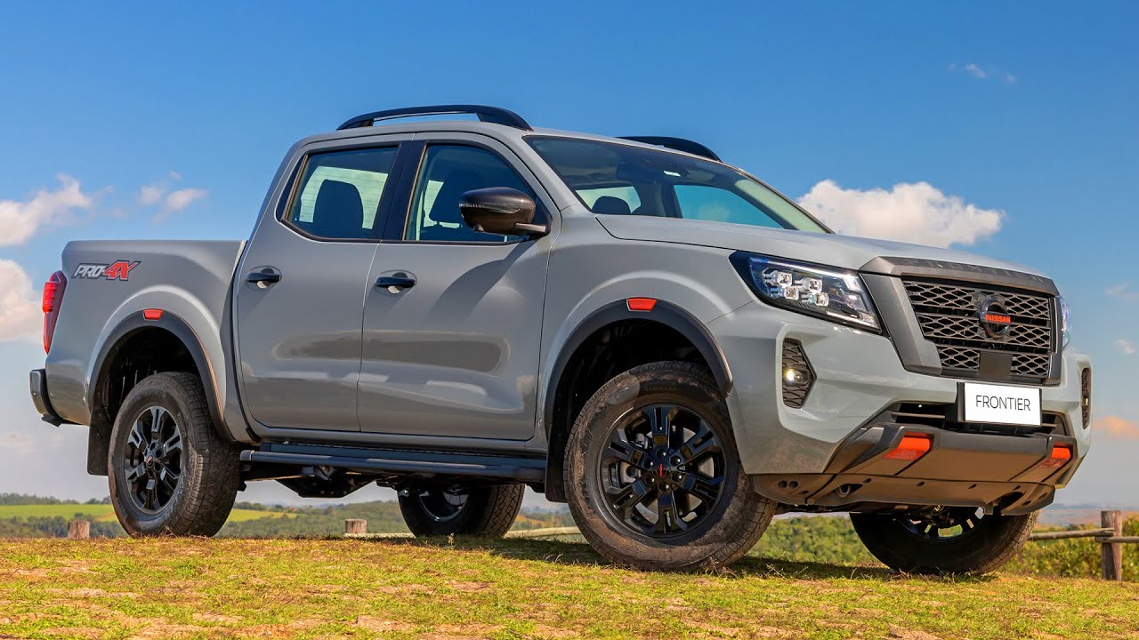 2022 Nissan Frontier PRO-4X | Driving, Exterior, Interior & Infotainment