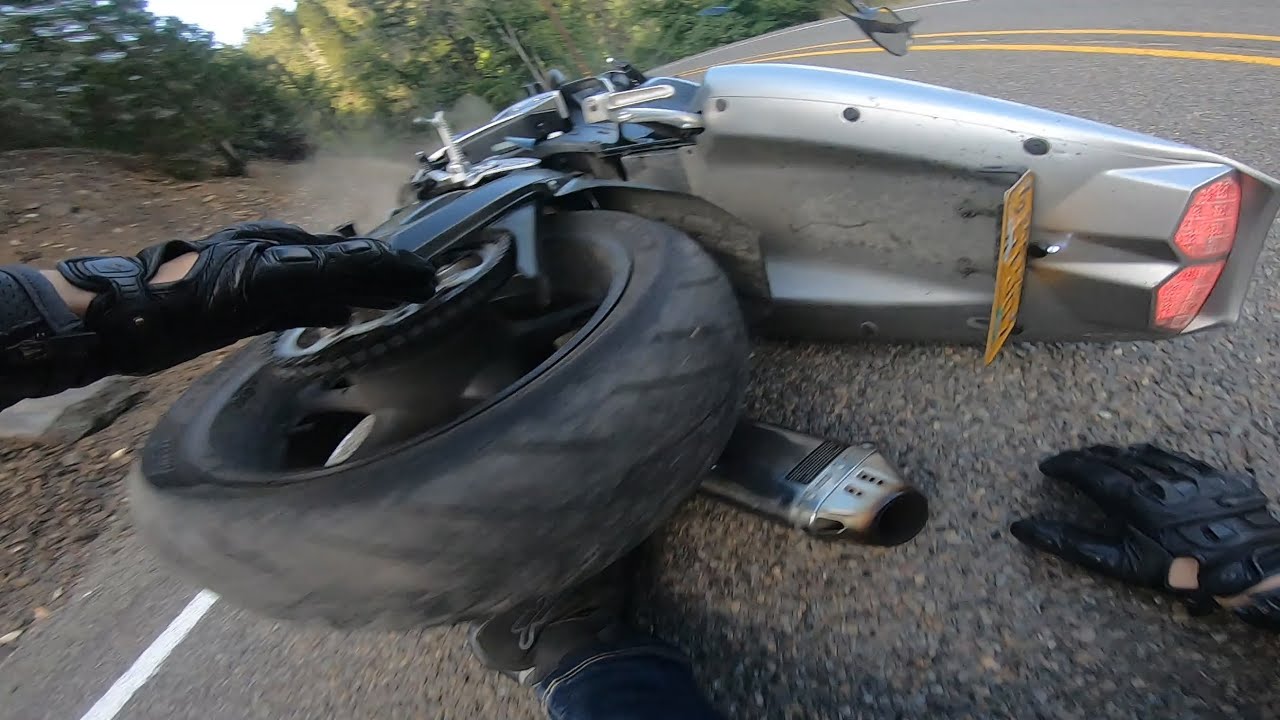 Unexpected crash. (Motorcycle + gravel)