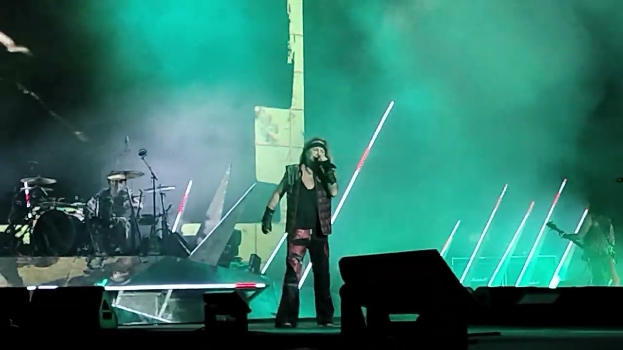 MOTLEY CRUE 
