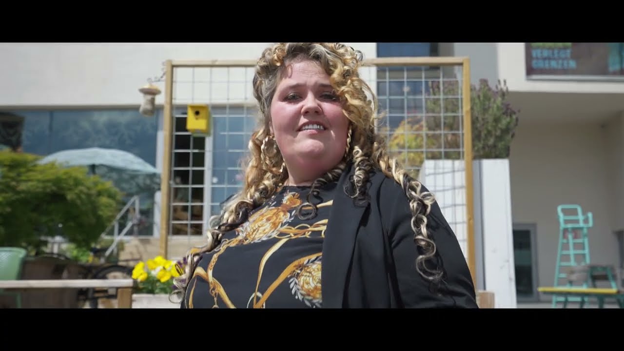 Priscilla Halmans - Laat ze maar praten (Officiele Videoclip)
