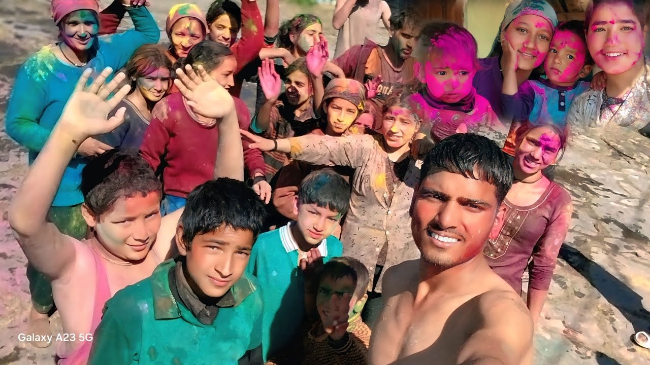 #हैप्पी होंली 🥳....।। 