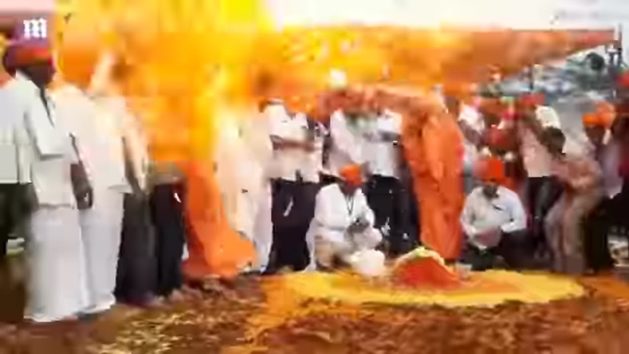 Dozens of nitrogen-filled balloons EXPLODE at Indian festival!!