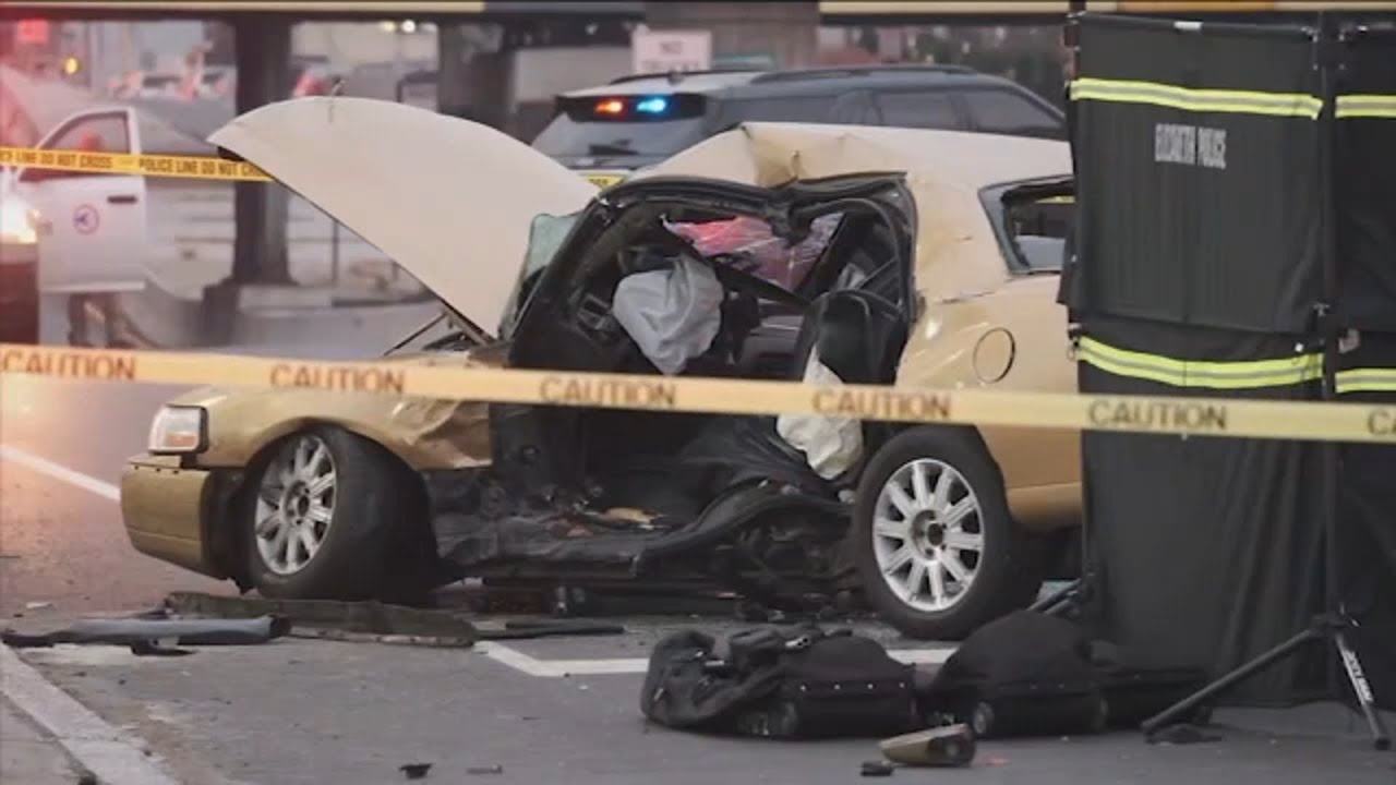 2 cab passengers killed in crash in Elizabeth, NJ