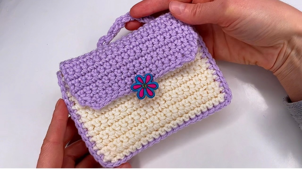 Cute & Easy Crochet Wallet - step by step instructions