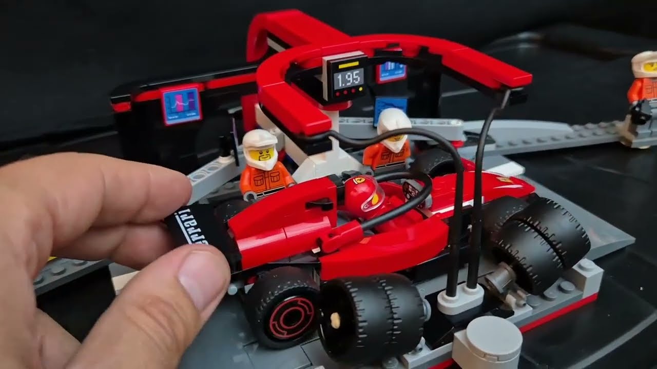 Lego City F1 Pit Stop and Ferrari Car Review