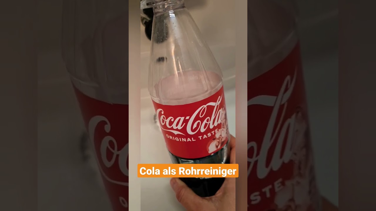 Coca Cola und Backpulver im Abfluss &auml;tzt den Abfluss frei!#cocacola #backmittel #abflussfrei