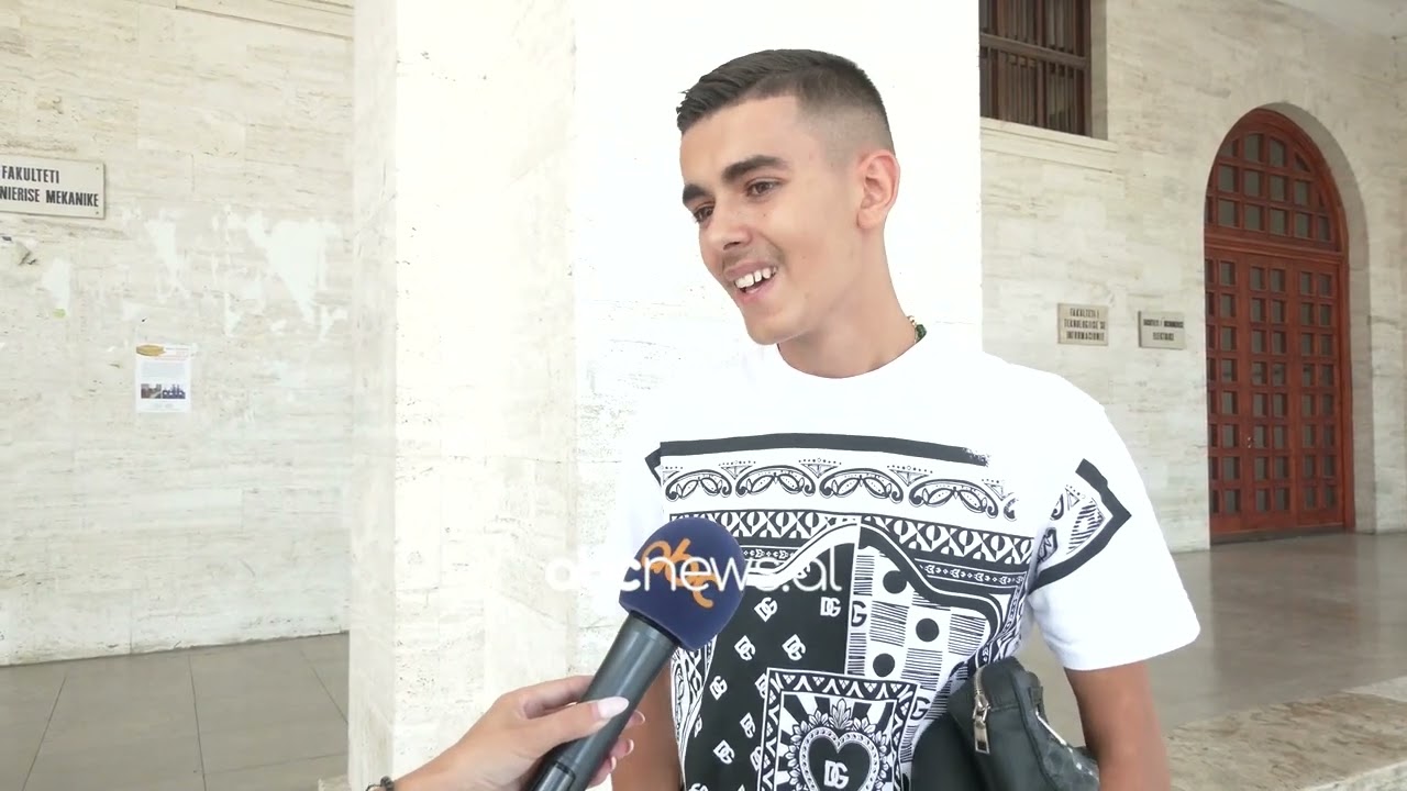 Orientimi për degët e studimit/ Maturantët konsultohen me ekspertë për tregun e punës