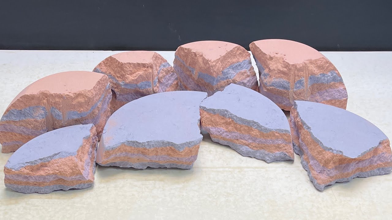 Crushing large shapes with dark colors of baking soda