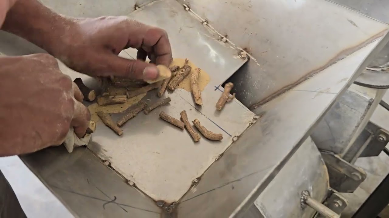 Jethimadh Grinding Machine Ayurvedic Products   Harde Processing,Herbs Grinder
