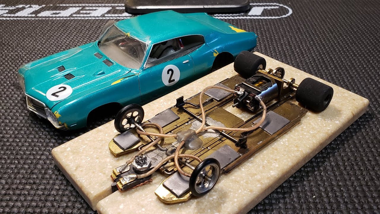 В центре внимания — шасси для гоночных моделей автомобилей. Моя гоночная модель Hardbody, победив...