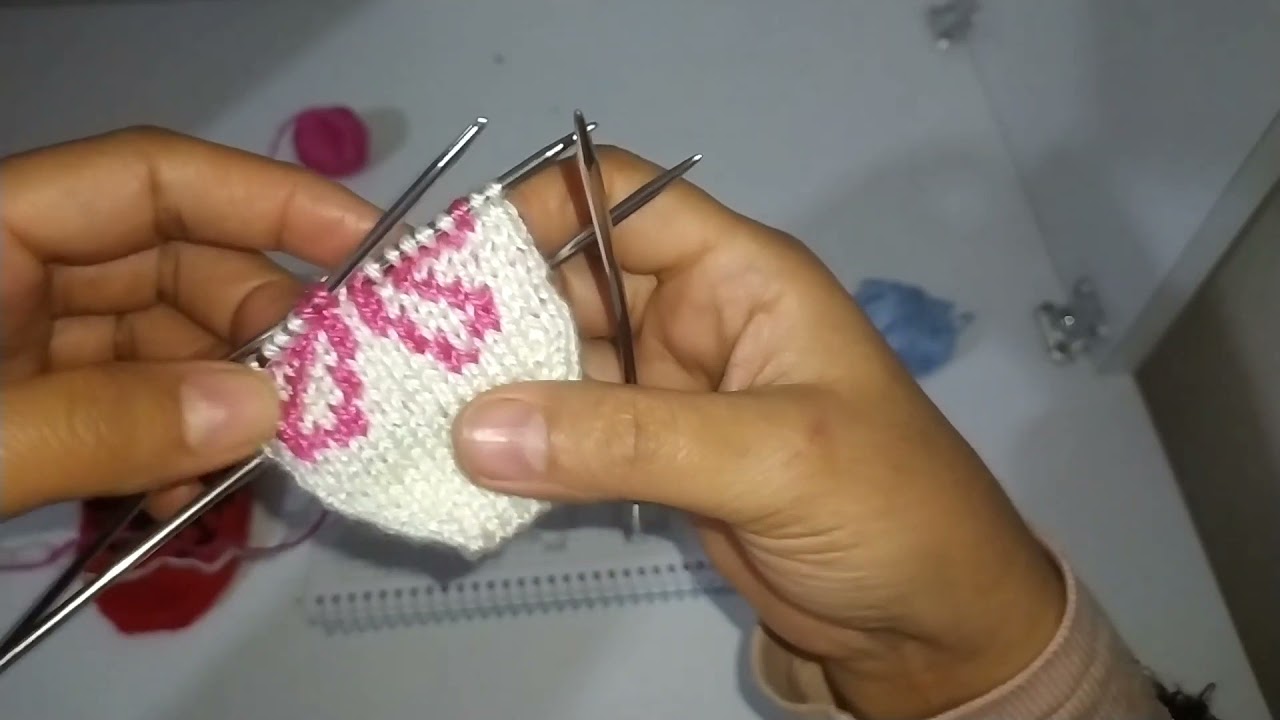 Beş Şiş Kurdele Modeli Bebek Çorap Yapımı Örgü modelleri anlatımlı Strickmuster