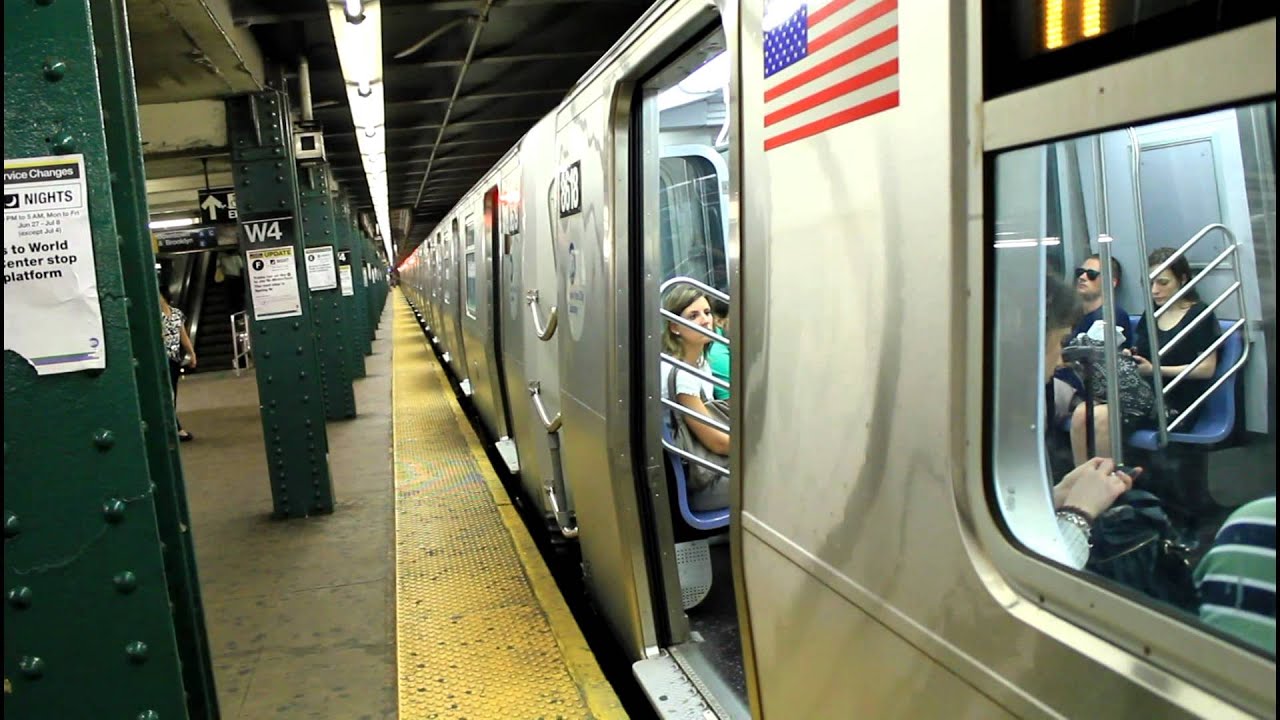 IND Subway Action: (A) (B) (C) (D) (E) (F) (M) at West 4th Street (R32 / R46 / R68 / R160)