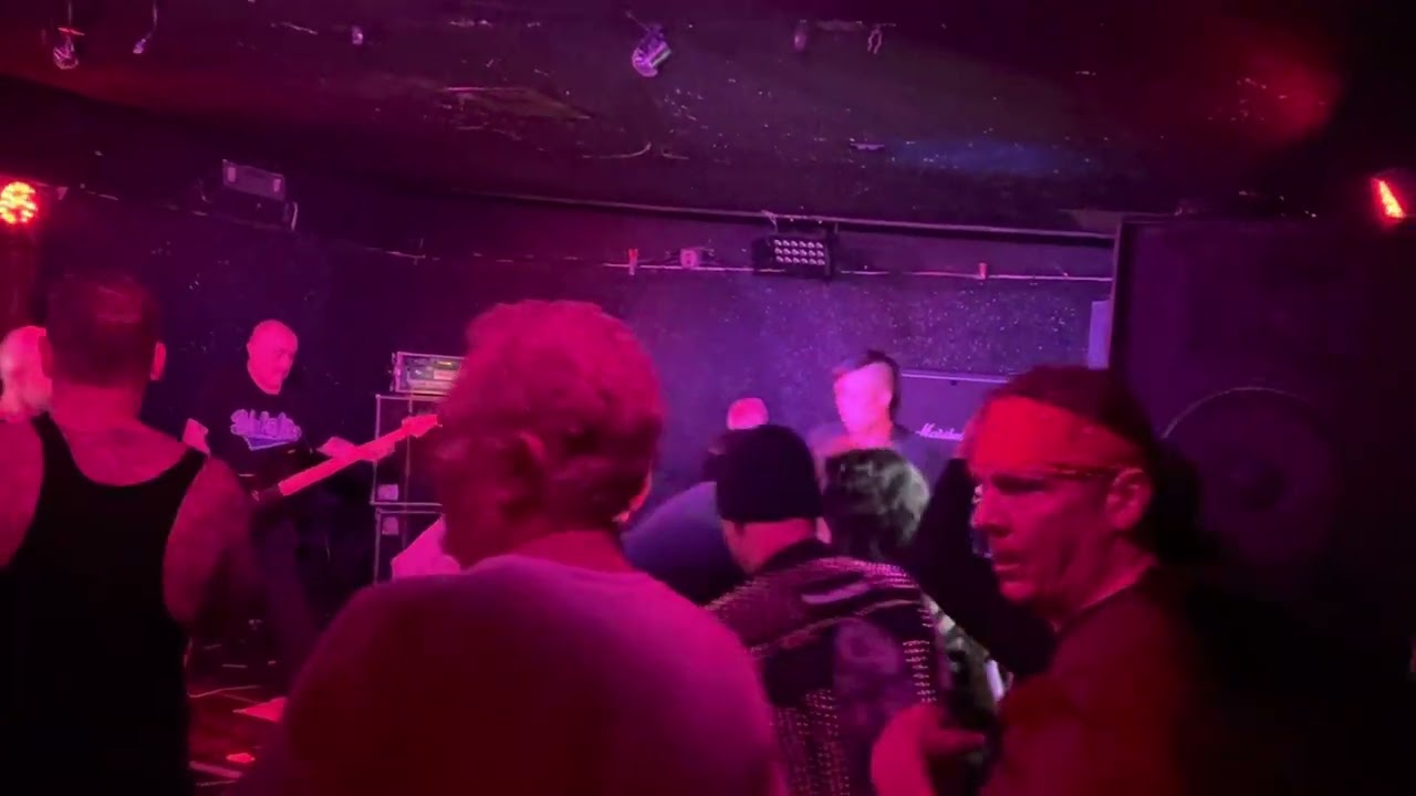 Dr Know live in San Diego IN THAT HOUSE  