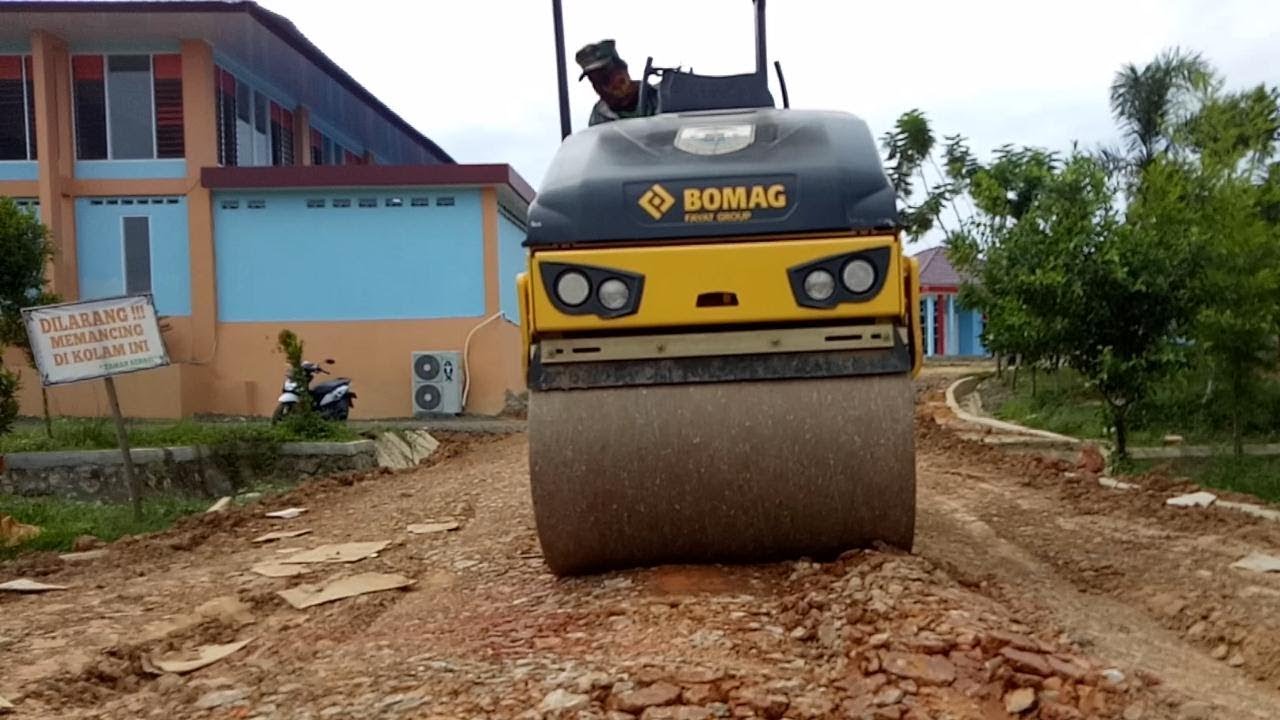 Road Work Tandem Roller Mini Bomag BW 100 AD | Tandem Roller Working