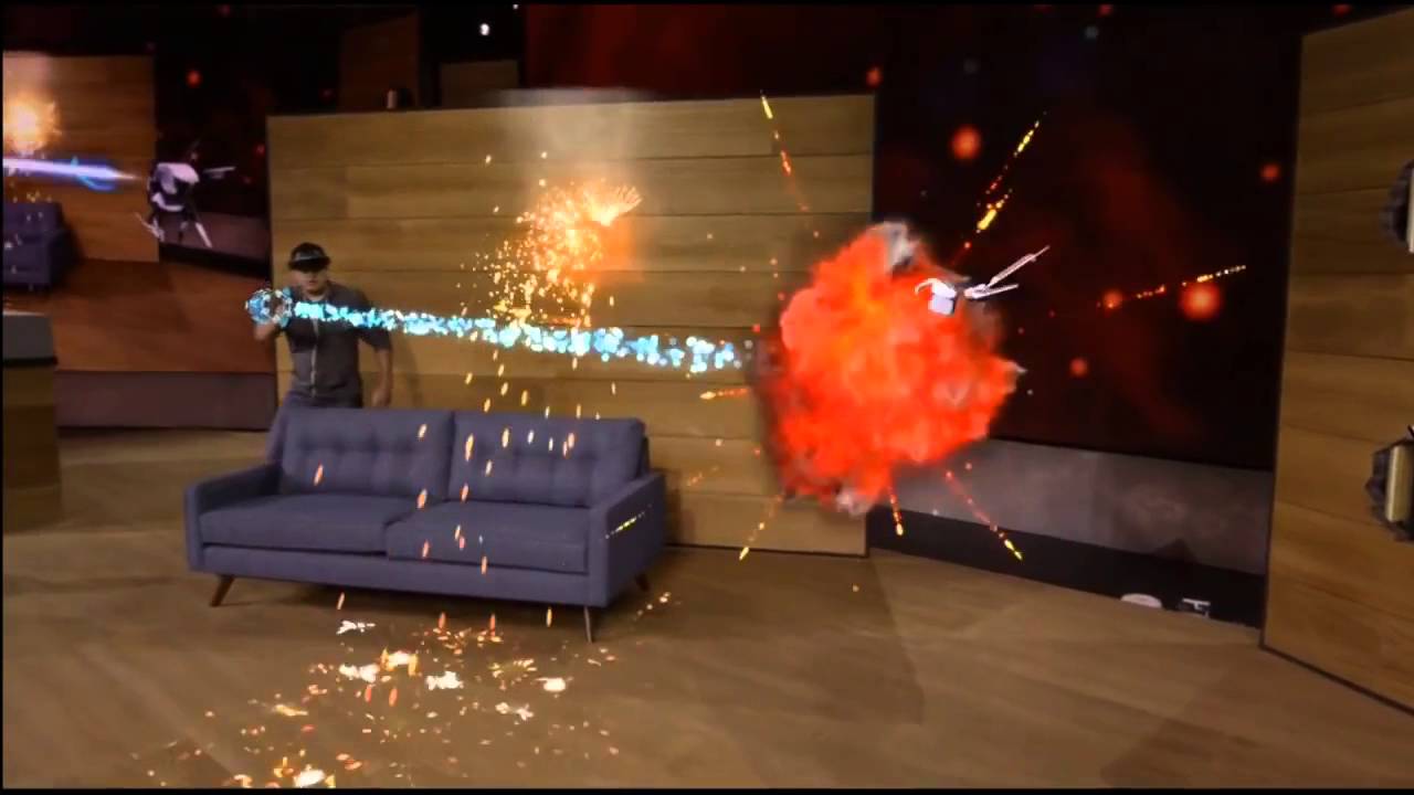 HoloLens gaming demo amazes crowd