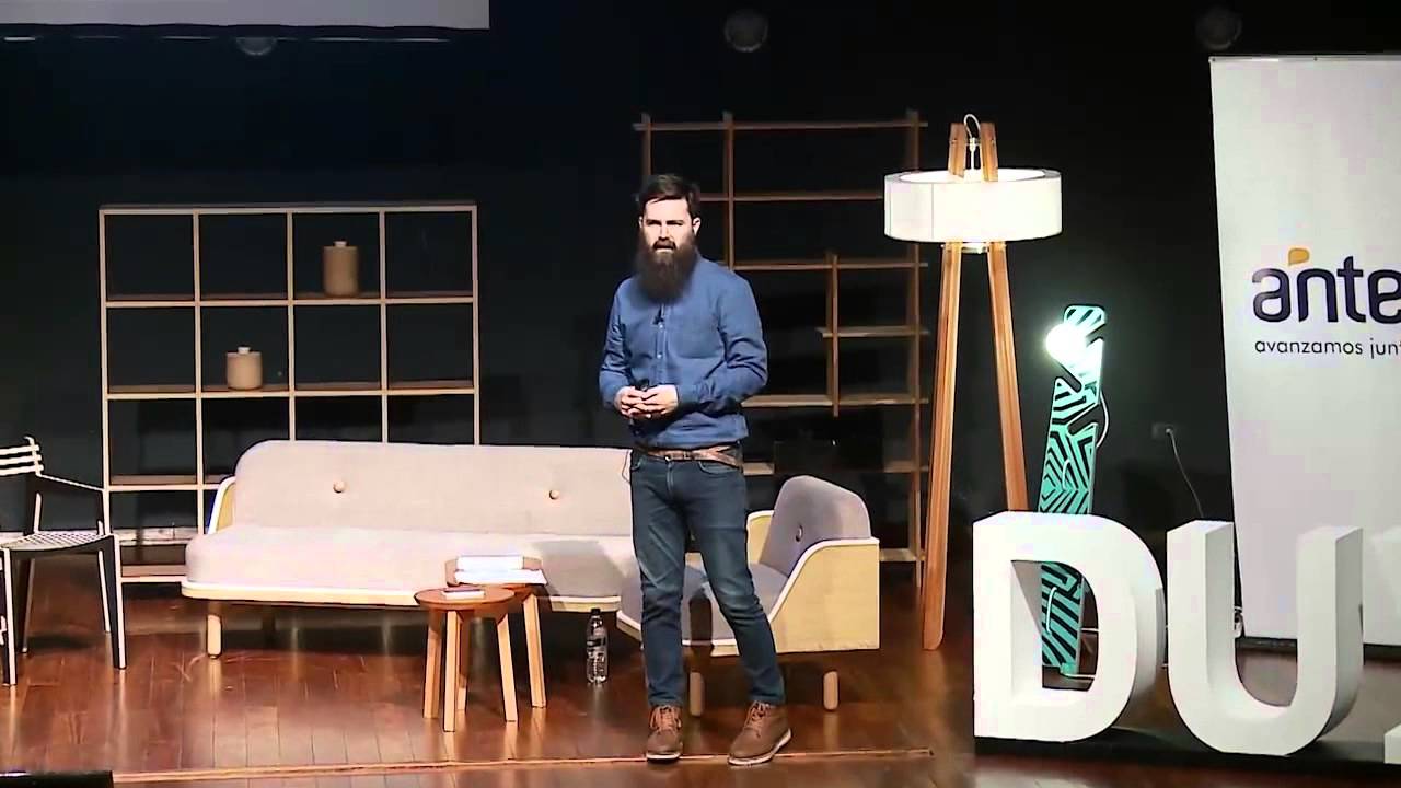 DUy 2015 | Conferencia Cristi&aacute;n Dom&iacute;nguez (Chile) El Dise&ntilde;o como herramienta para generar industria