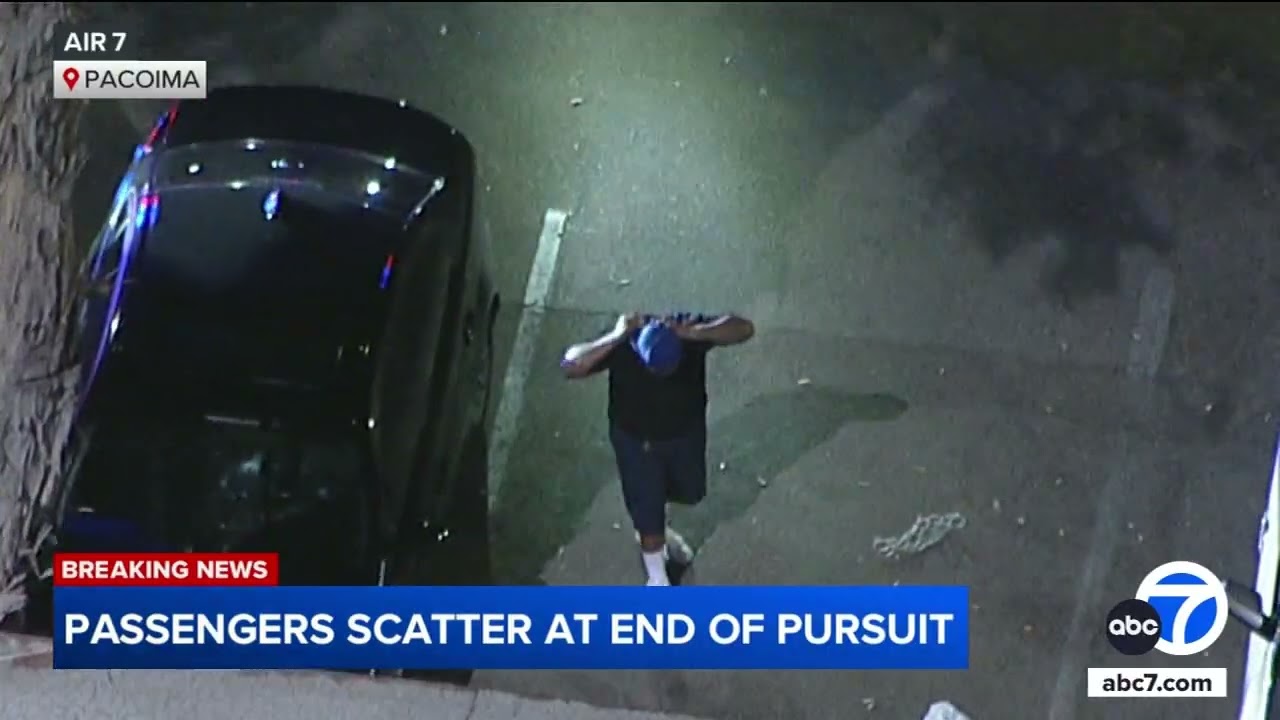Chase ends in Pacoima after multiple passengers jump out of car