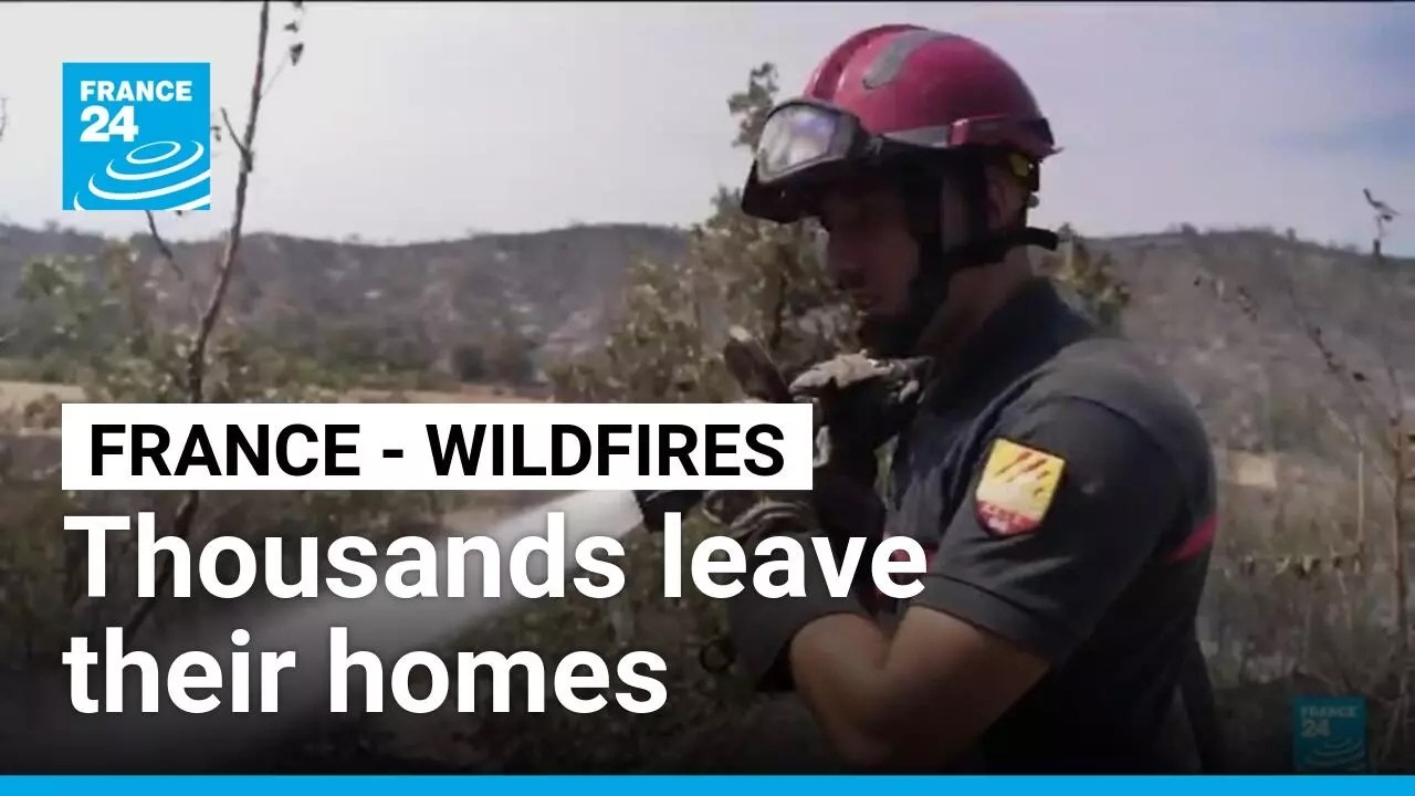 France - Wildfires: 1,500 evacuated from campsites near Perpignan &bull; FRANCE 24 English