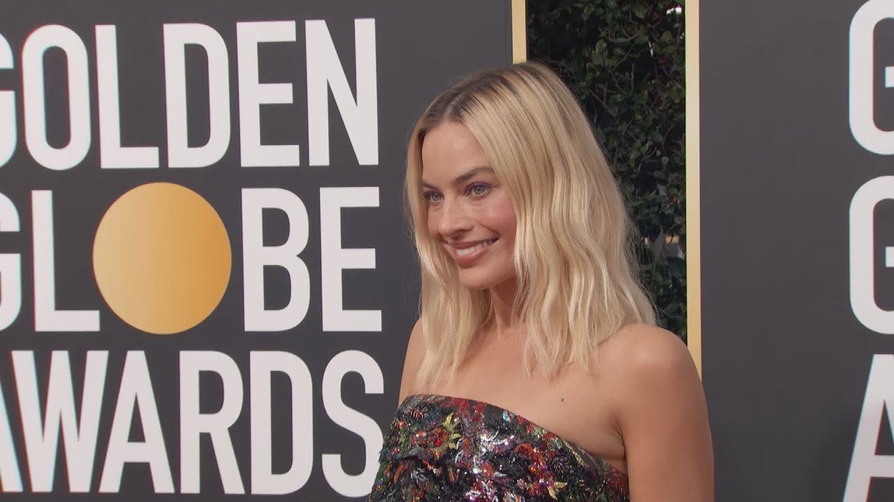 Watch Margot Robbie Arrive in Chanel Haute Couture | Golden Globes 2020