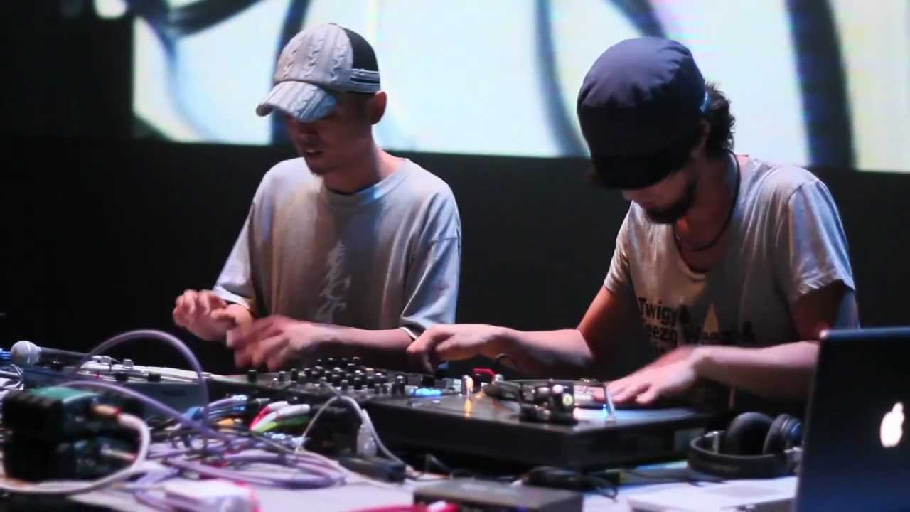 HIFANA & 鎮座Dopeness EU TOUR2011 Paris & Lyon