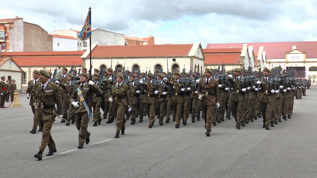 Desfile militar por los 26 años del Mando de Ingenieros
