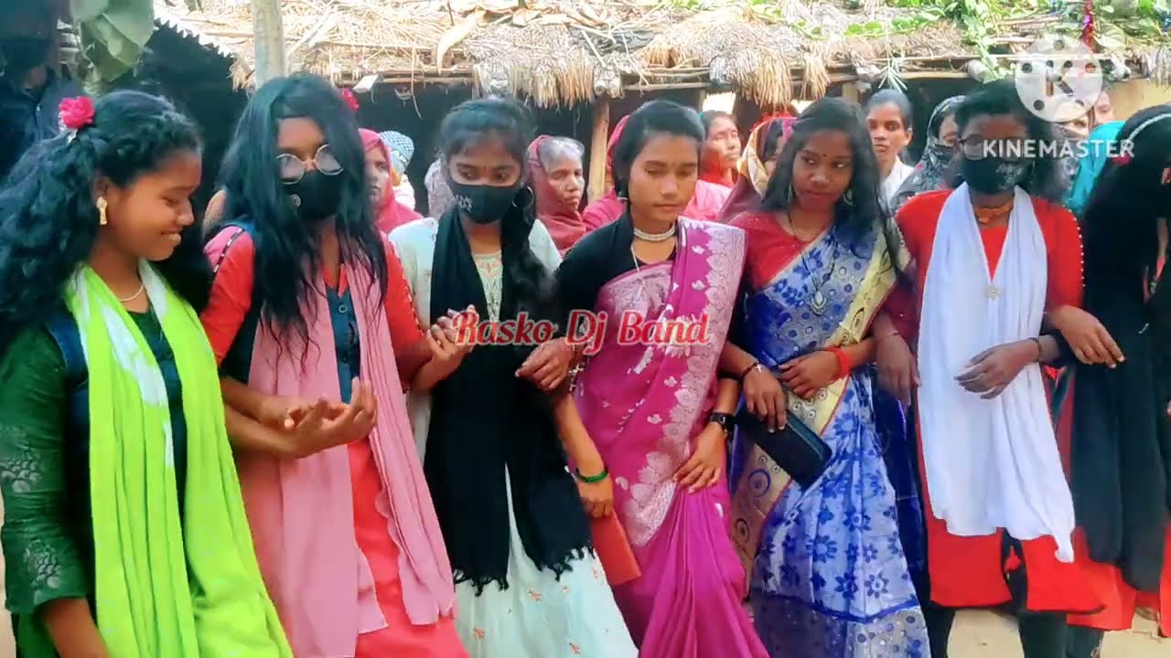 Santali cute girls (kuri) dance na dekle loss  beldanga rahonpur