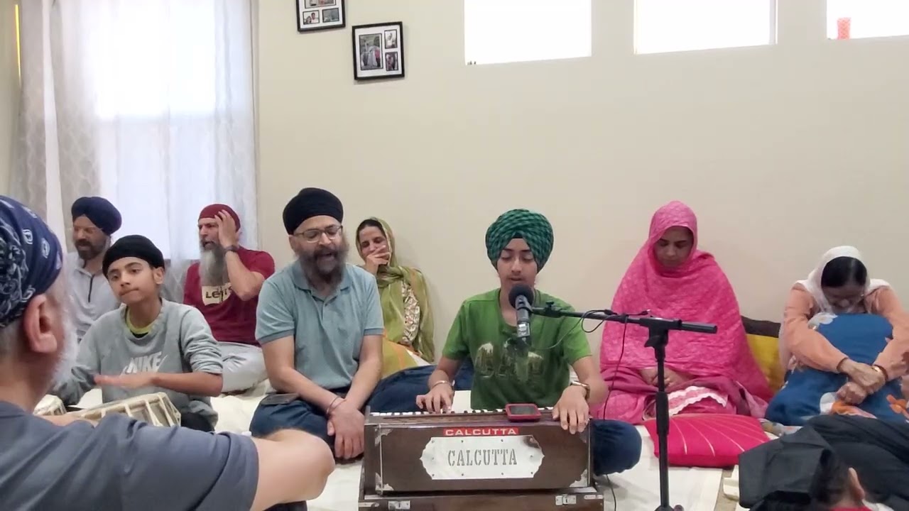 Boal Har Naam. Kirtan Sewa by Sirjan.