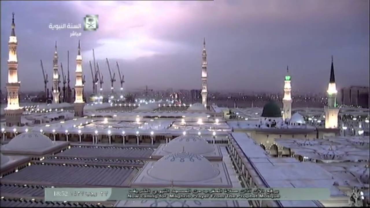 أذان مغرب الاربعاء 27-7-1437 المؤذن عادل كاتب