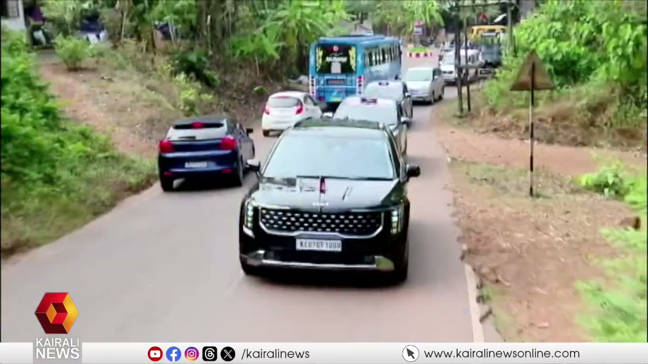 ക്യാപ്റ്റൻ ഓൺ ഫീൽഡ്! ധർമടത്ത് ആവേശത്തിരയിളക്കി മുഖ്യമന്ത്രി പിണറായി വിജയൻ്റെ റോഡ് ഷോ | LDF
