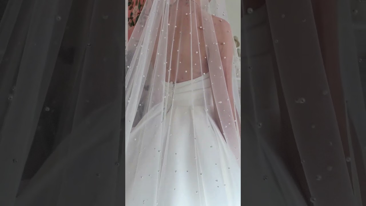 Trying on my Dream Veil! 🤍✨ #bride #bridal #wedding