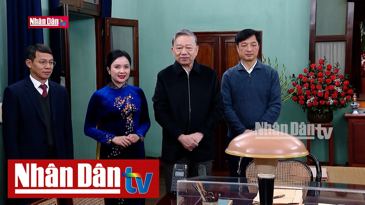 Tổng Bí thư dâng hương tưởng niệm Chủ tịch Hồ Chí Minh