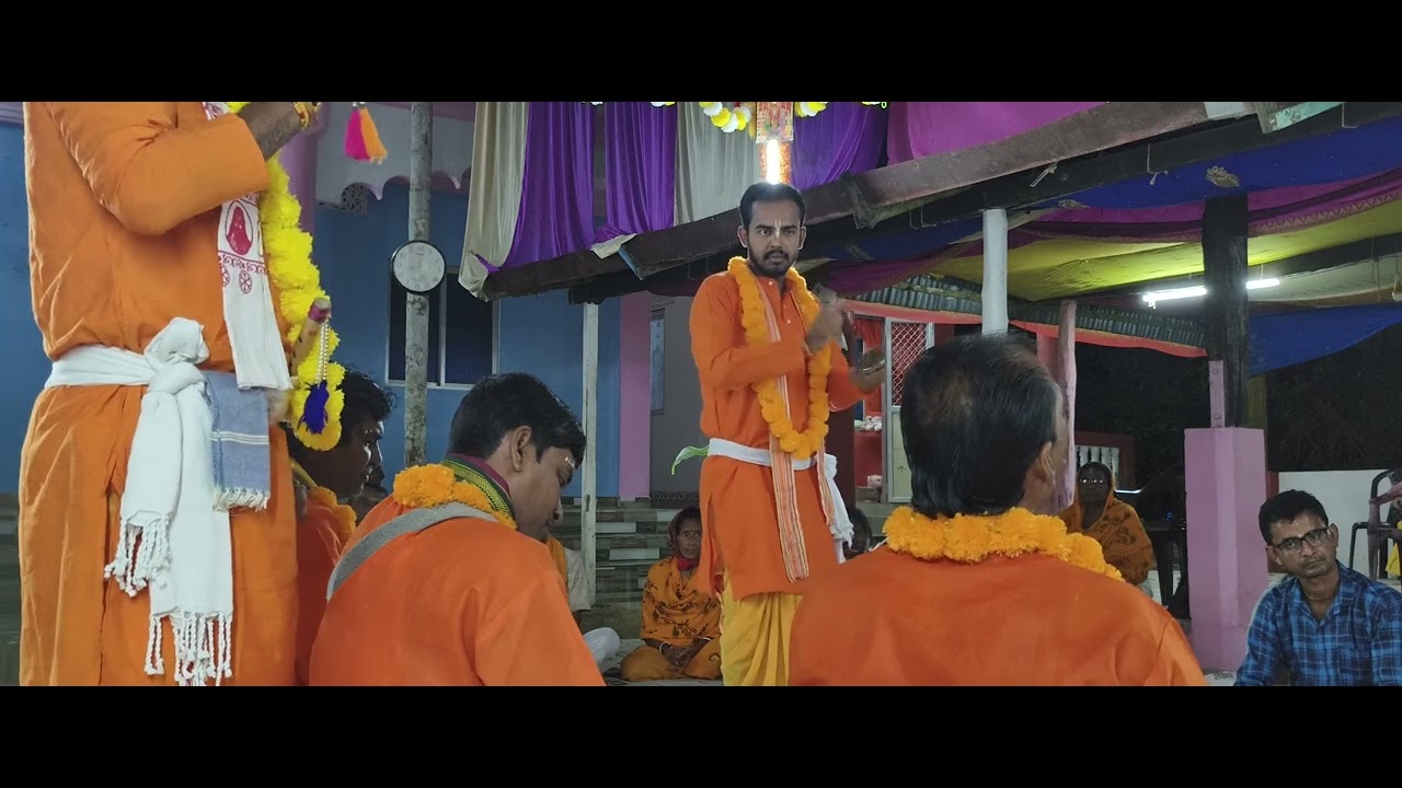  মধুর খোল আর বাঁশির টানে বিল্লী গ্রাউন্ডের দল মহানাম করছেন নির্মল বাবুর বাড়ি কদমতলা |