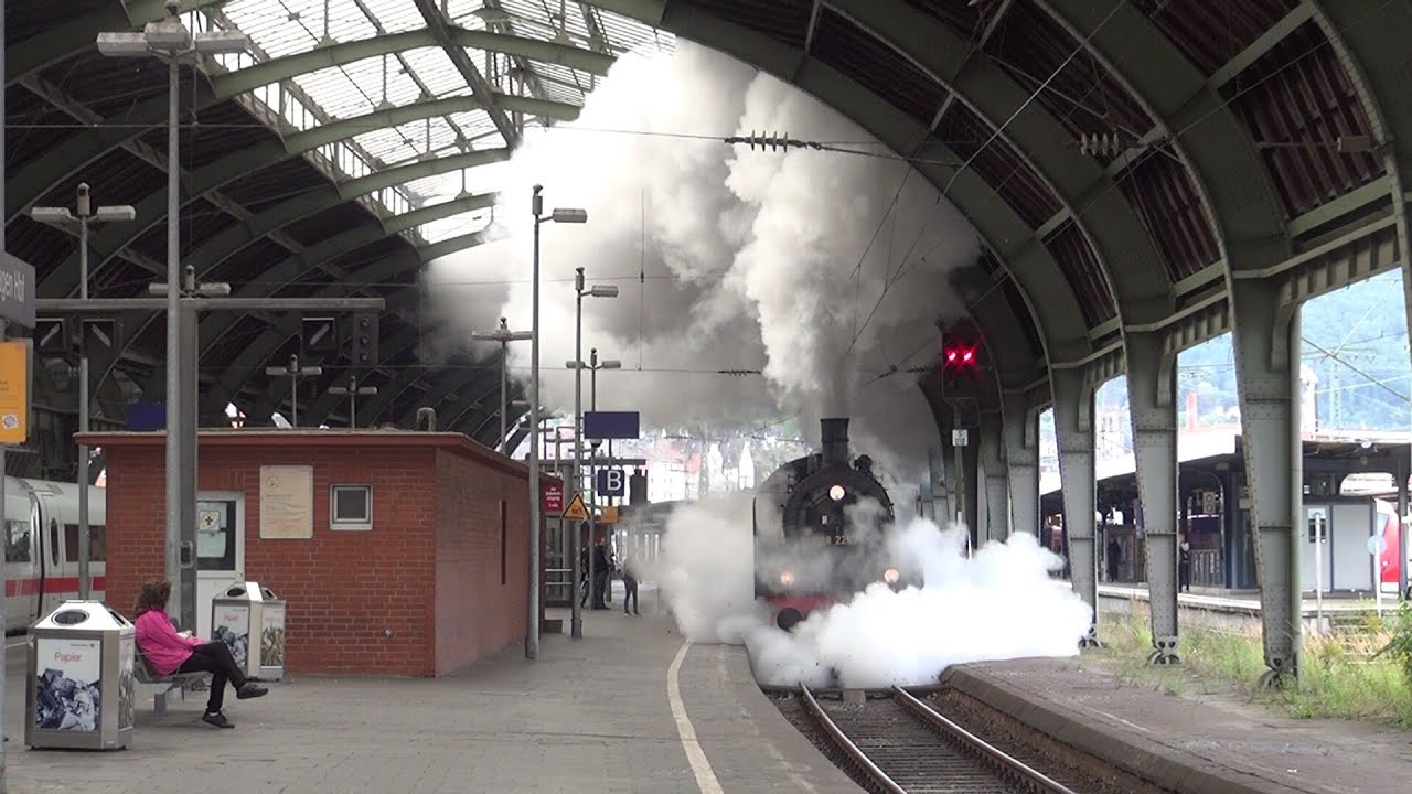 Dampfeilzug und Nebenbahnbummler | 38 2267 und Waldbröl in Hagen (HD)