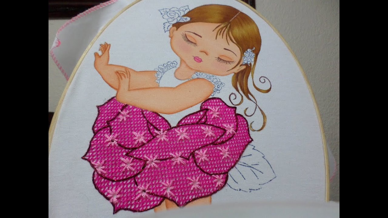 Bordado Fantasia Niña Flor Rosa