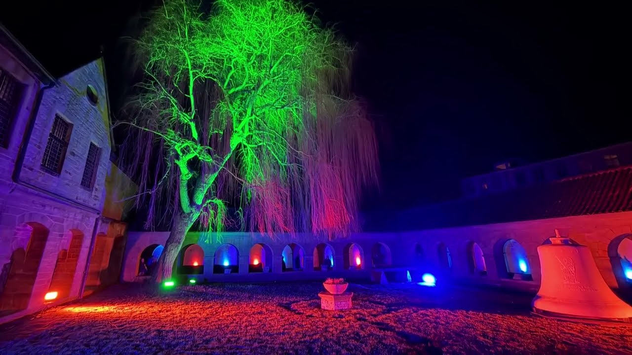 Winterstrahlen Soest &ndash; Spektakul&auml;re Lichtshow in der historischen Altstadt 🌟