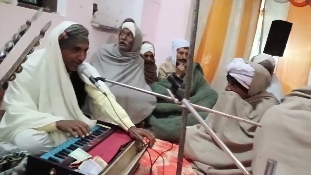 अब तू मत करड़ा पणं राख  मरता क्यों नहीं मूंड अनाड़ी समझ कटारी खाके