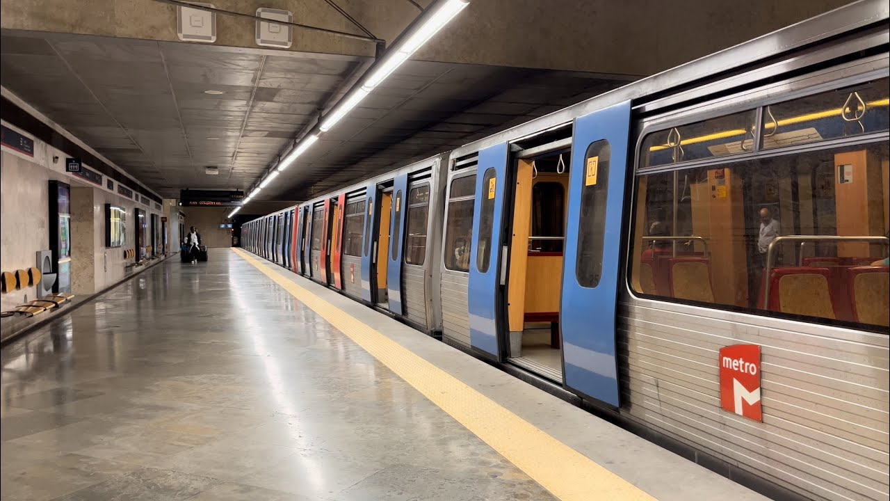LISBON METRO ALAMEDA STATION