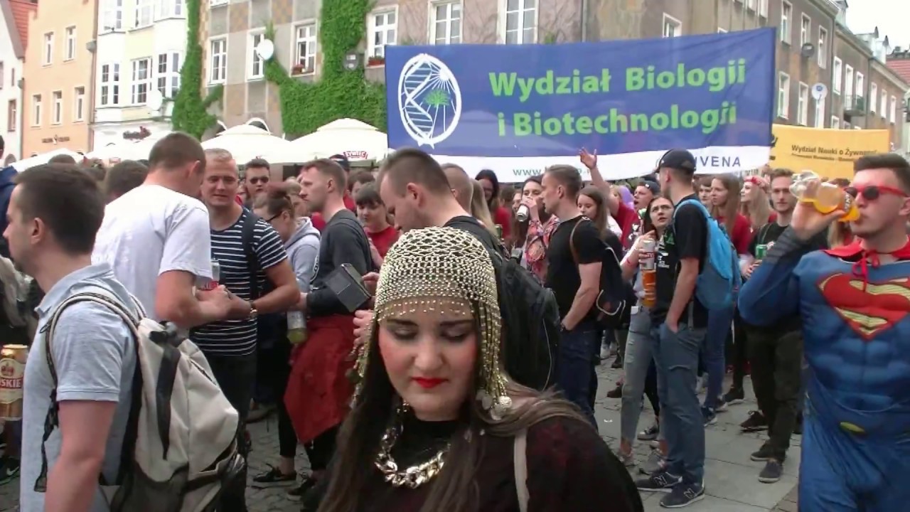 OLSZTYN24: Kortowiada 2018 - Parada Wydziałów UWM (1)