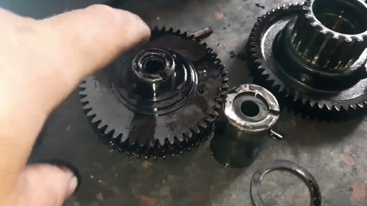 Bu motorda bir acayiplik var(Triger bozulması lazımken dişliler bozulmuş)