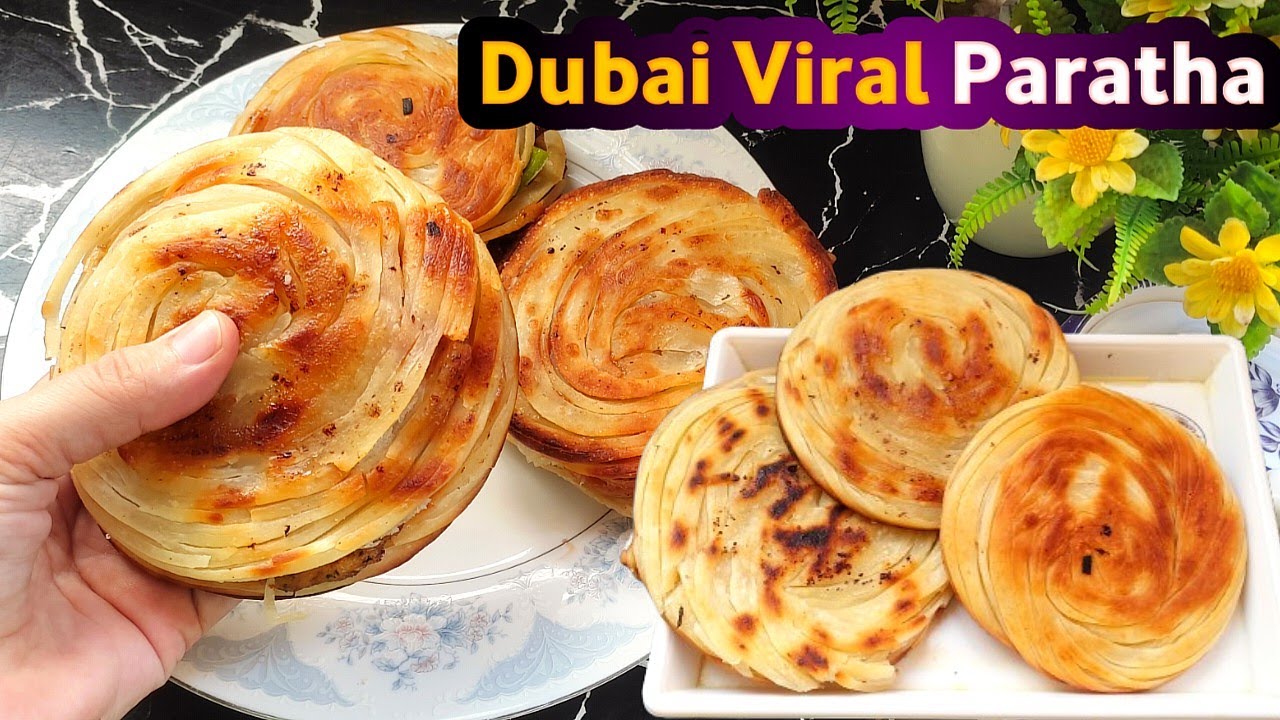 Dubai Viral Paratha Smash Burger Recipe 😍 Cheesy Chicken Patty Paratha Burger Recipe 