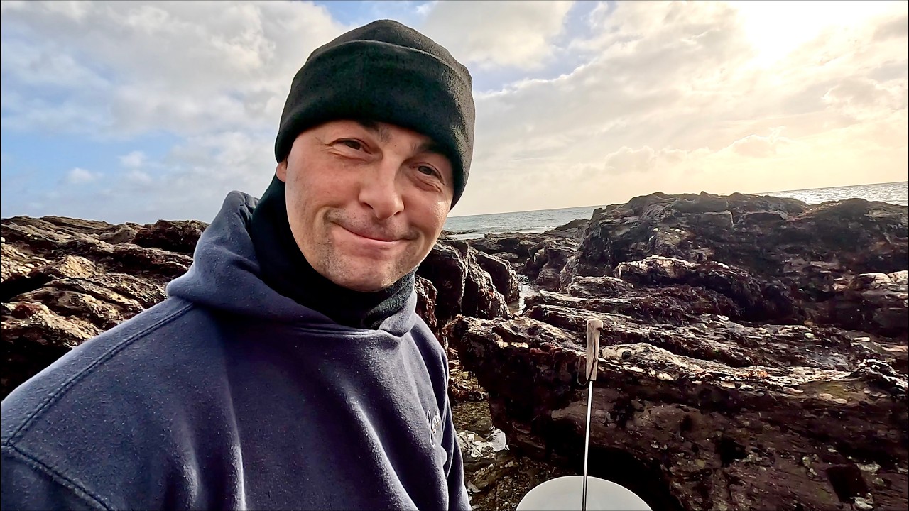 Hunting for Lobster, Crabs & Sea Creatures in Tidepools | The Fish Locker