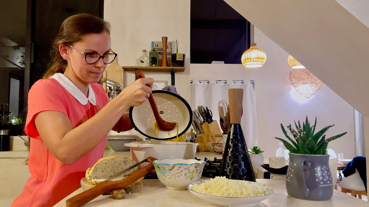 Soupe à l'Oignon TRADITIONNELLE de ma Grand-mère ! HYPER SIMPLE & PERSONNE NE PEUT RÉSISTER !