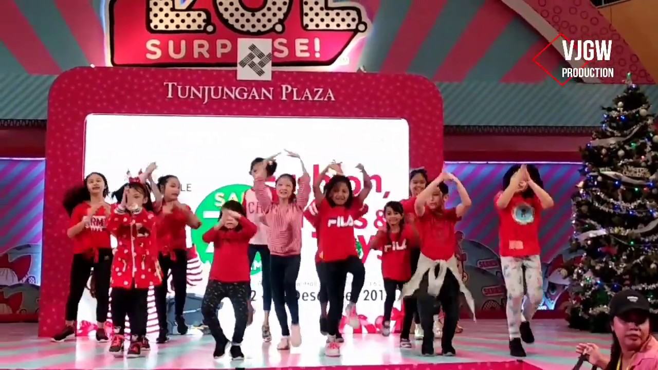kid pop dance performance End Year 2018 Dance Firework Katy Perry at Tunjungan Plasa 6