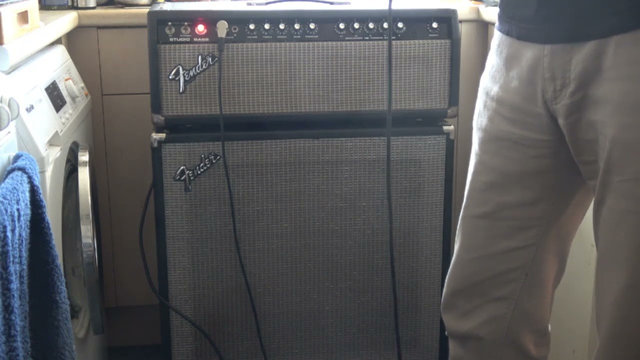 For Sale Fender Studio Bass Combo - Split 200 Watts - 15