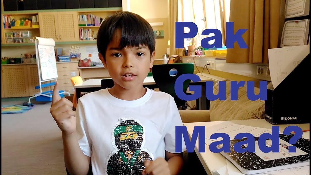 Terima Rapor Di Sekolah Bule