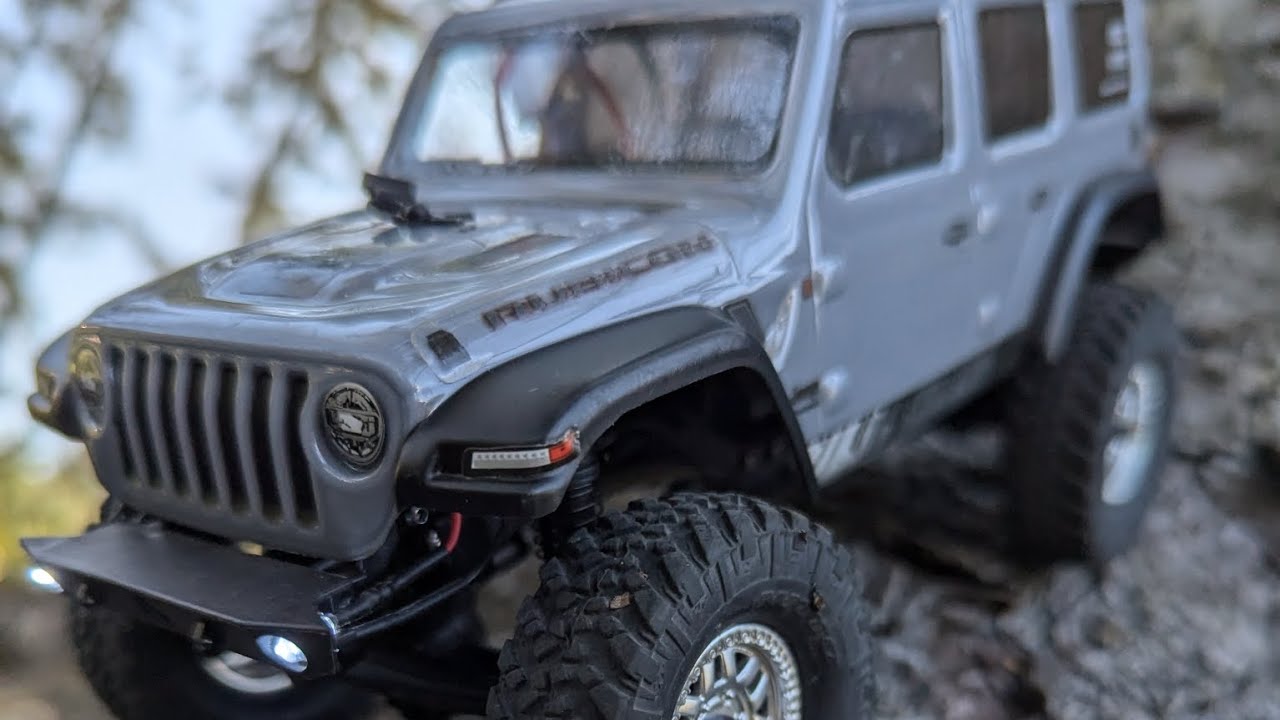 Axial SCX24 drives on the new crawler course go pro inside rc