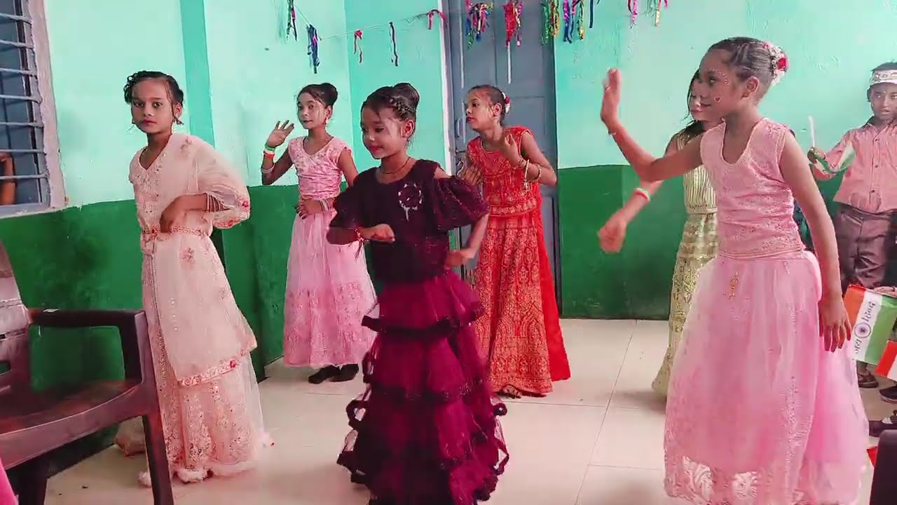 सच ही कहा है किसी ने प्रतिभा साधनो की मोहताज नहीं होती 🧿🥰❣️#viral#dance#primaryeducation #basic