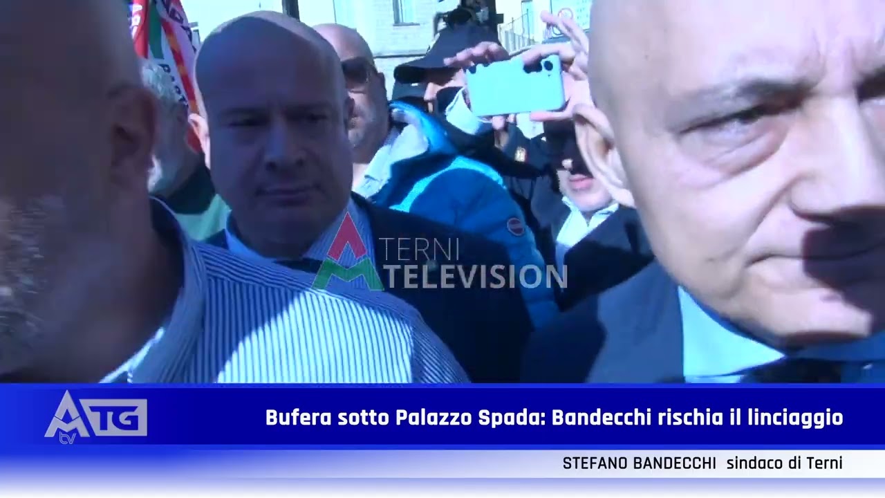 Bufera sotto Palazzo Spada: Bandecchi rischia il linciaggio
