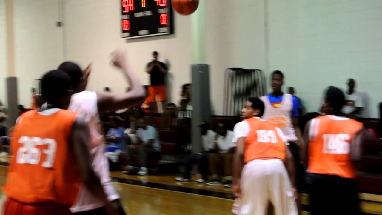 Basketball Spotlight Camp